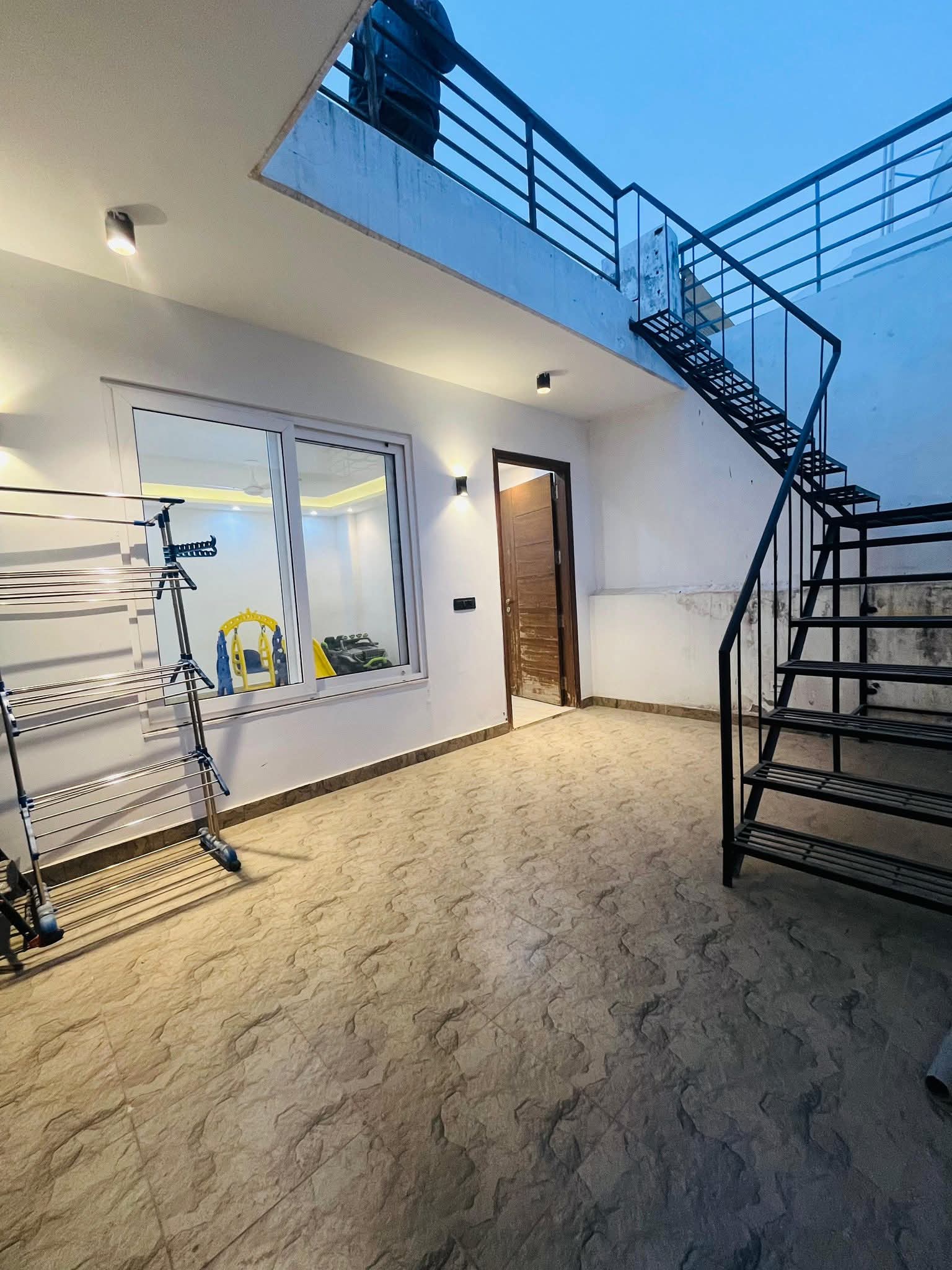 1 BHK Builder Floor For Rent in Chattarpur 