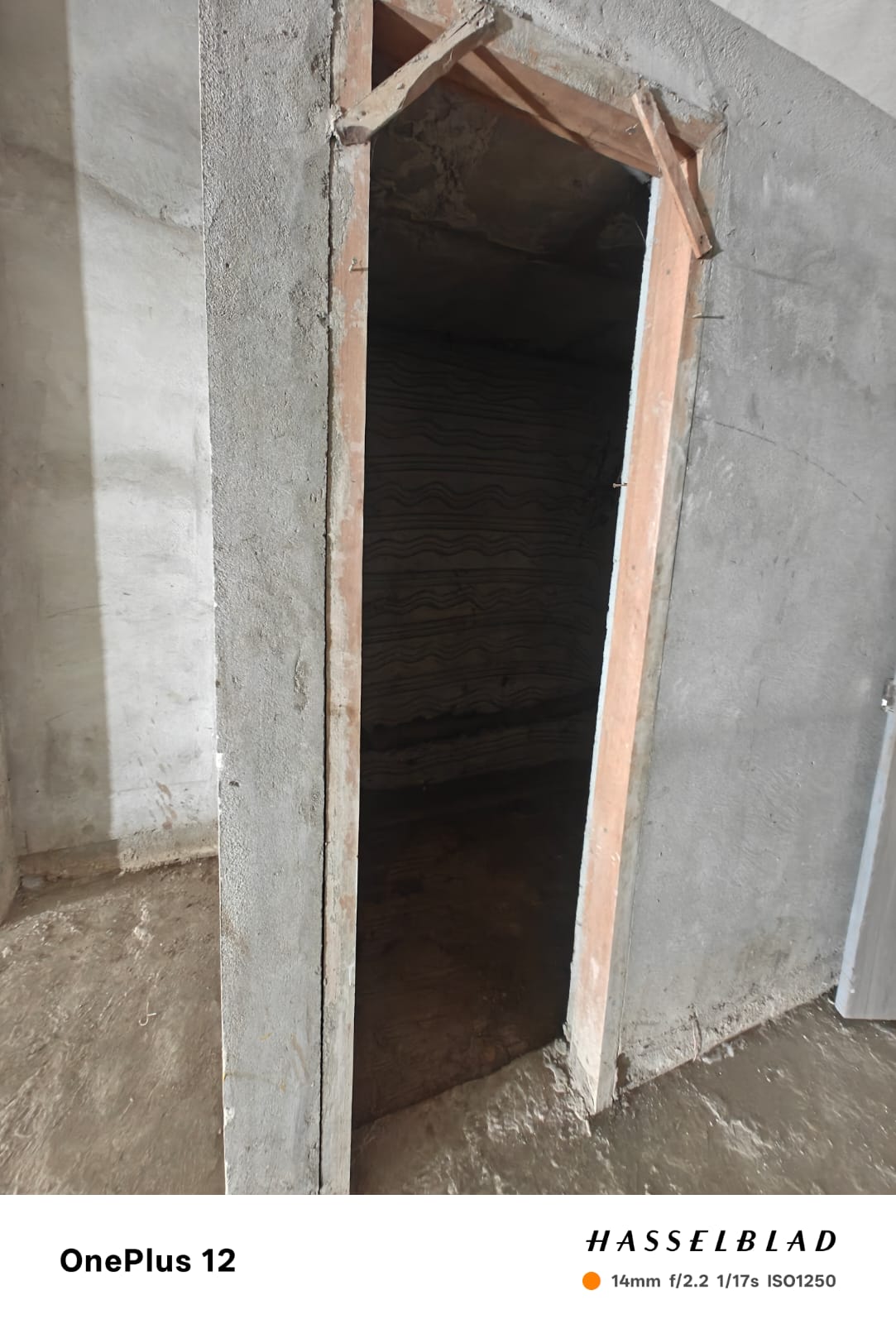 Retail Shop For Sale in Kukreja Center