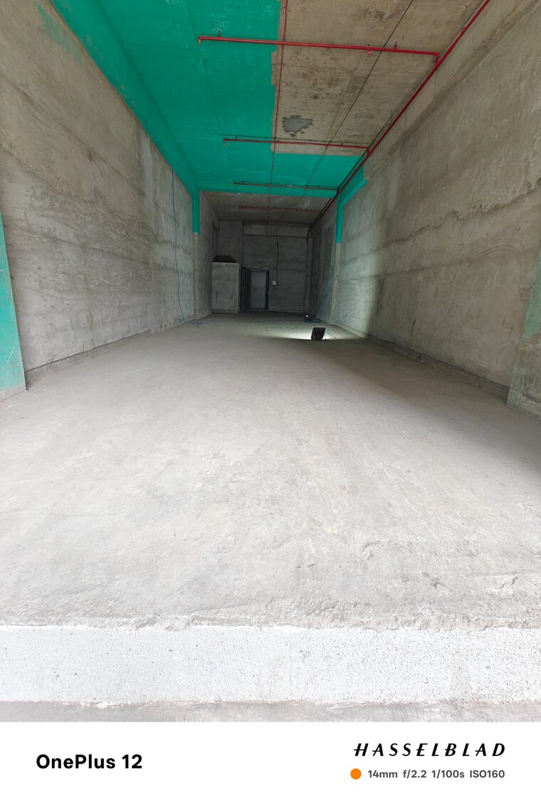 Room, kukreja-center Commercial Shop 645 Sq.Ft. In Cbd Belapur Sector 11 Navi Mumbai 9469265