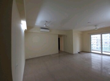 Room in 3.5 BHK Apartment at Emaar Emerald Floors Premier, Sector 65 – for Rent
