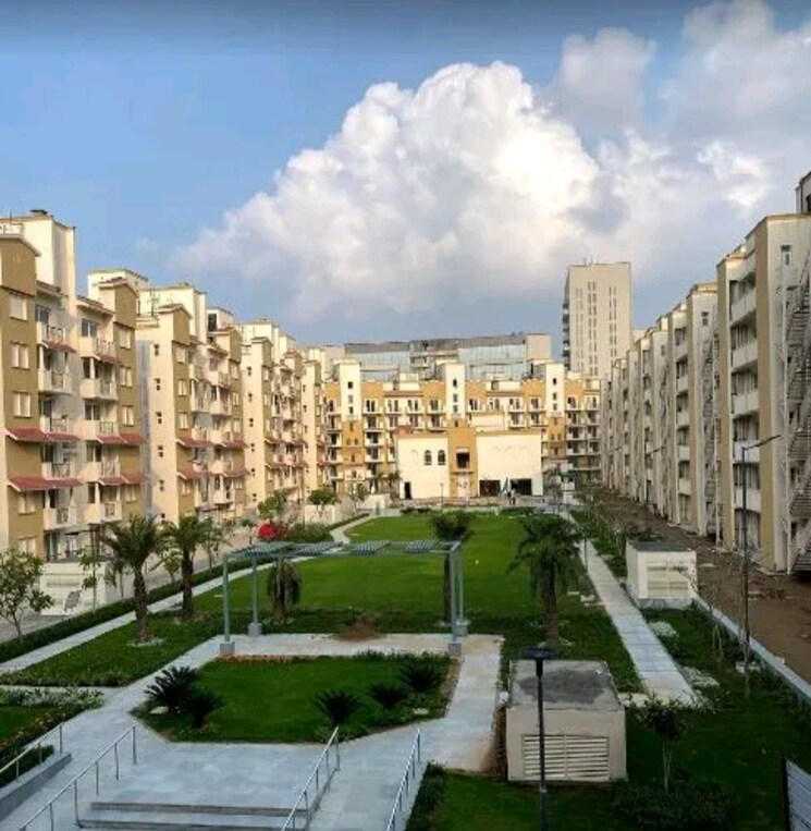 Exterior View, emaar-emerald-floors-premier 3.5 Bedroom 1650 Sq.Ft. Apartment In Sector 65 Gurgaon 9469310