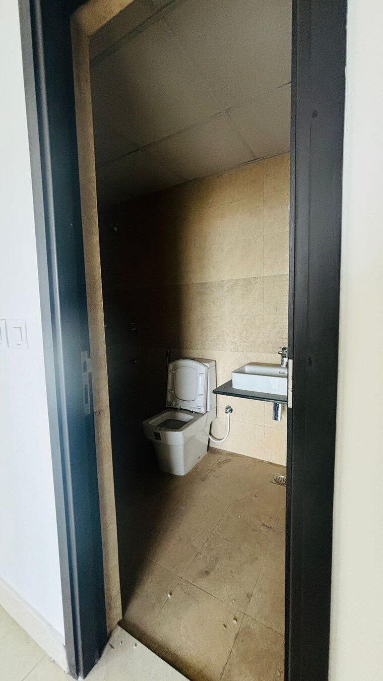 Bathroom, shriram-southern-crest 2.5 Bedroom 1400 Sq.Ft. Apartment In Jp Nagar Bangalore 9469264