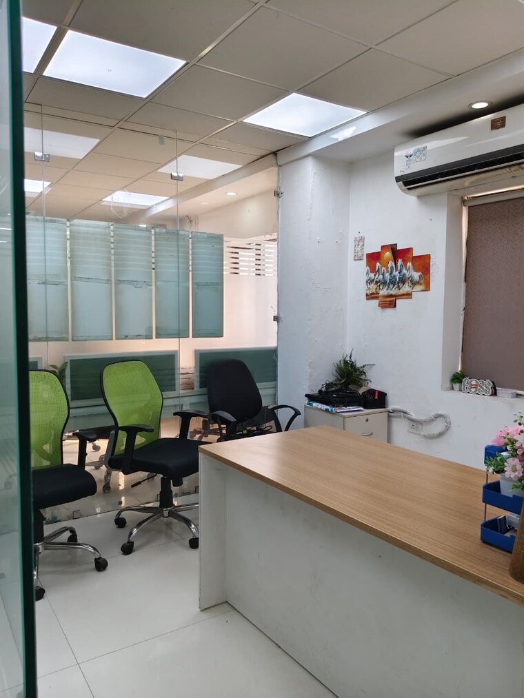 Team Area, sector 63 Commercial Office Space 810 Sq.Ft. In Sector 63 Noida 9469419