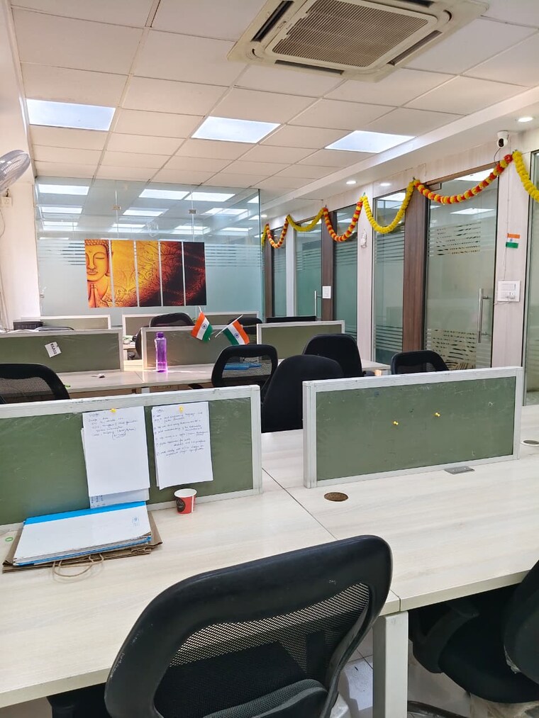 Team Area, sector 63 Commercial Office Space 810 Sq.Ft. In Sector 63 Noida 9469419