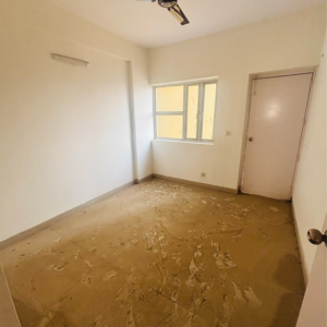 Room in 3 BHK Builder Floor at Sare Crescent ParC Ebony Greens Phase III, Girdharpur rd – for Rent