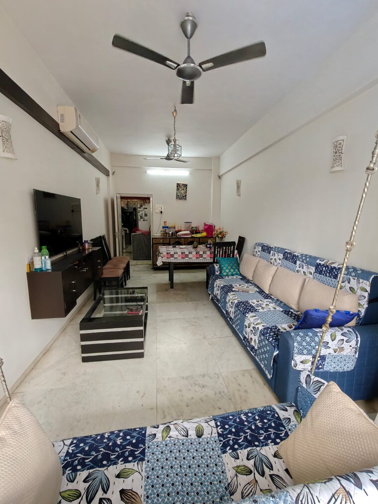 Living Room, worli naka 1 Bedroom 500 Sq.Ft. Independent House In Worli Naka Mumbai 9469476