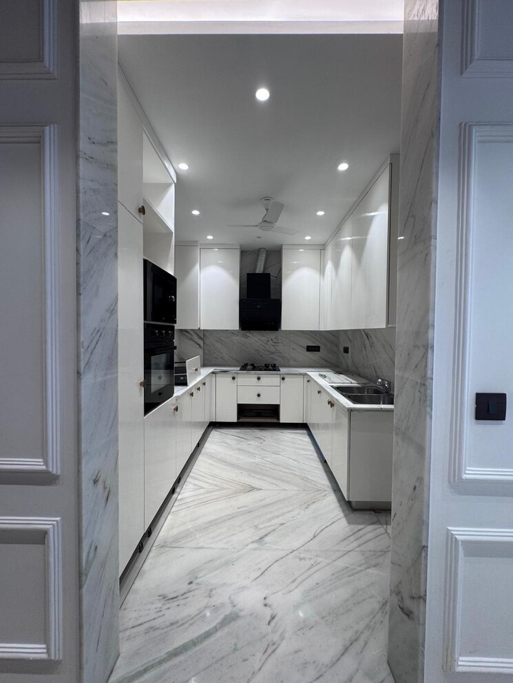 Kitchen, anand niketan 4 Bedroom 400 Sq.Yd. Builder Floor In Anand Niketan Delhi 9469549