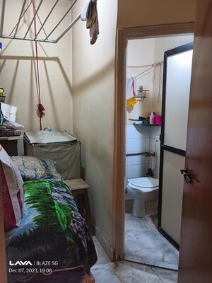 Attached Bathroom in 3 BHK Apartment at Green Land CHS Andheri, Jb Nagar – for Rent