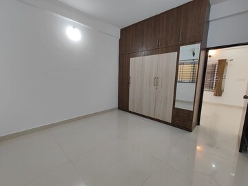 Room in 3 BHK Apartment at Menka Apartment, Indiranagar – for Rent