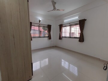 Room in 3 BHK Apartment at Menka Apartment, Indiranagar – for Rent