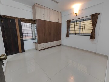 Room in 3 BHK Apartment at Menka Apartment, Indiranagar – for Rent