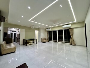 Room in 1 BHK Apartment at Godrej The Trees, Vikhroli East – for Rent