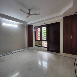 Room in 2 BHK Builder Floor at Lajpat Nagar – for Rent
