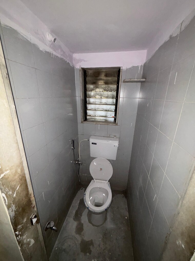 Bathroom, airoli sector 9a 1 RK 450 Sq.Ft. Apartment In Airoli Sector 9a Navi Mumbai 9469758