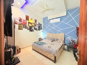 Room in 6 BHK Independent House at Dhakoli – for Sale