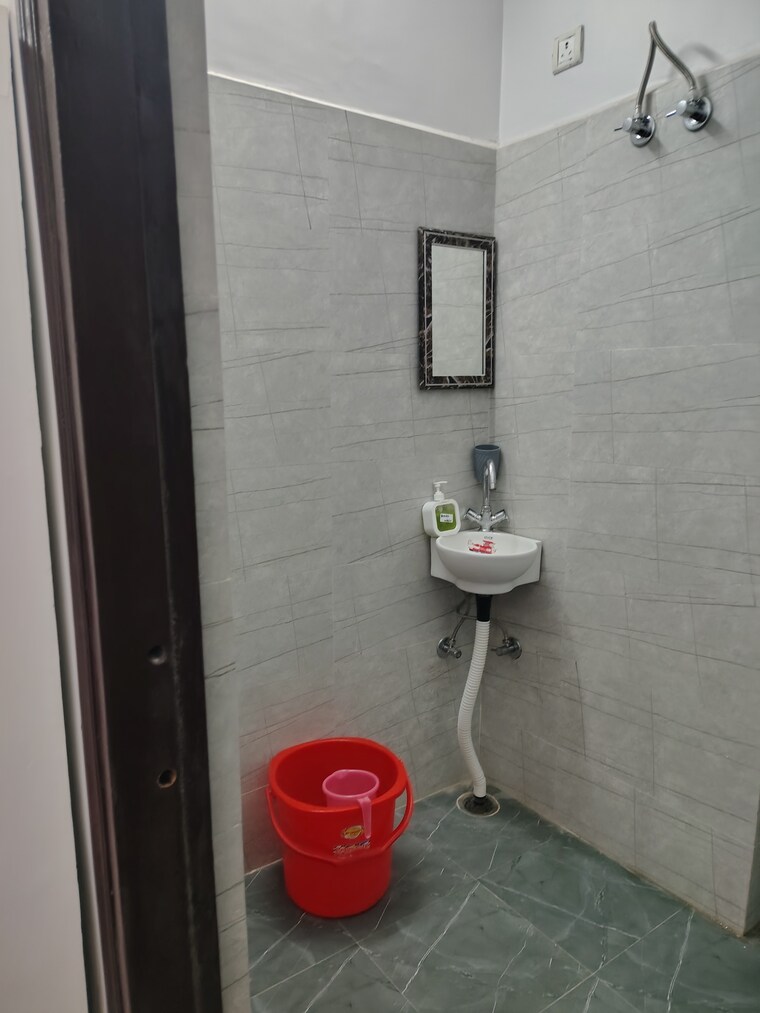 Attached Bathroom, sector 56 2.5 Bedroom 1810 Sq.Ft. Independent House In Sector 56 Noida 9469673