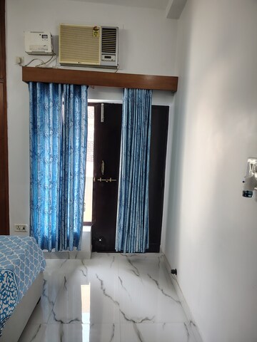 Furnished Amenities in 2.5 BHK Independent House at Sector 56 – for Rent