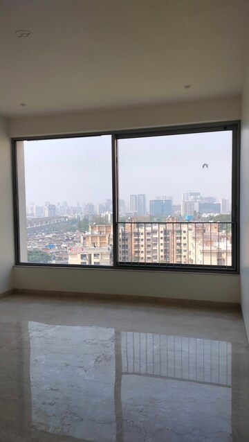 Bedroom in 3 BHK Apartment at Oberoi Maxima, Andheri East – for Sale