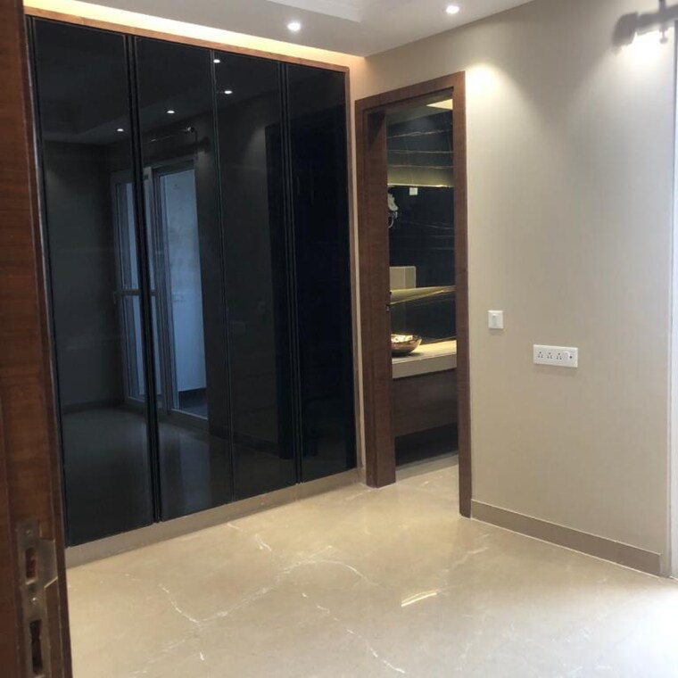 Room, lajpat nagar 2 Bedroom 900 Sq.Ft. Independent House In Lajpat Nagar Delhi 9469889