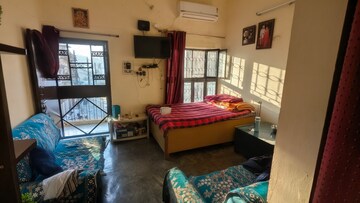 Bedroom in 2 BHK Builder Floor at Dalanwala – for Sale