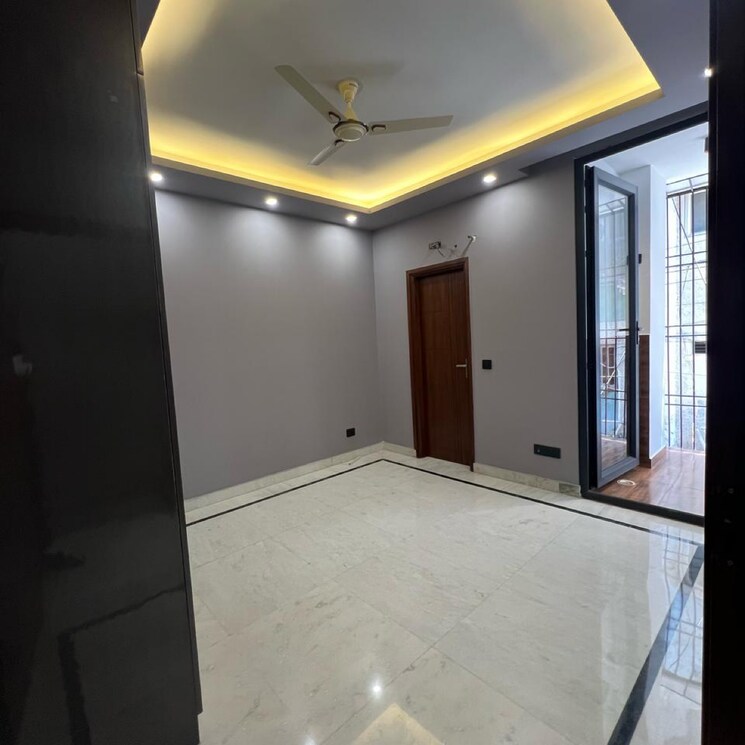 Room, green park extension 3 Bedroom 1800 Sq.Ft. Independent House In Green Park Extension Delhi 9469943