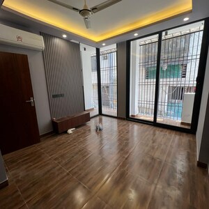 Room in 3 BHK Independent House at Green Park Extension – for Rent