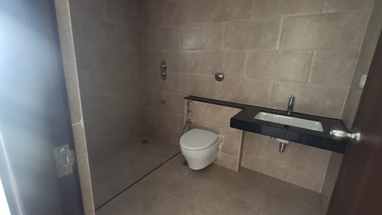 Bathroom, puravankara-purva-atmosphere 3.5 Bedroom 2005 Sq.Ft. Apartment In Thanisandra Main Road Bangalore 9469969