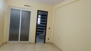 Room in 3 BHK Builder Floor at Amolik Residency, Sector 86 – for Rent