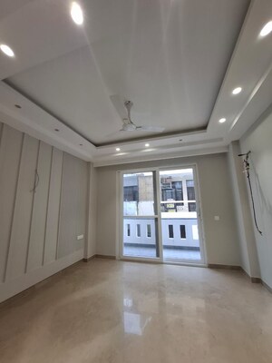 Building Lobby in 4 BHK Builder Floor at Elan Nirvana, Sector 50 – for Sale