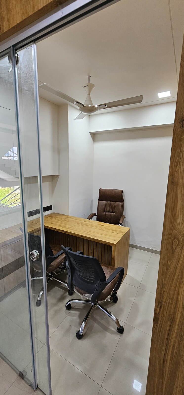 Team Area, dev-atelier Commercial Office Space 786 Sq.Ft. In Prahlad Nagar Ahmedabad 9469970