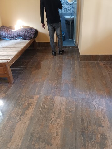 Parking in 1 RK Villa at Six Mile – for Rent