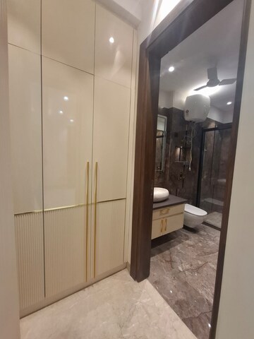 Bathroom in 4 BHK Builder Floor at Nirvana Courtyard, Sector 50 – for Sale