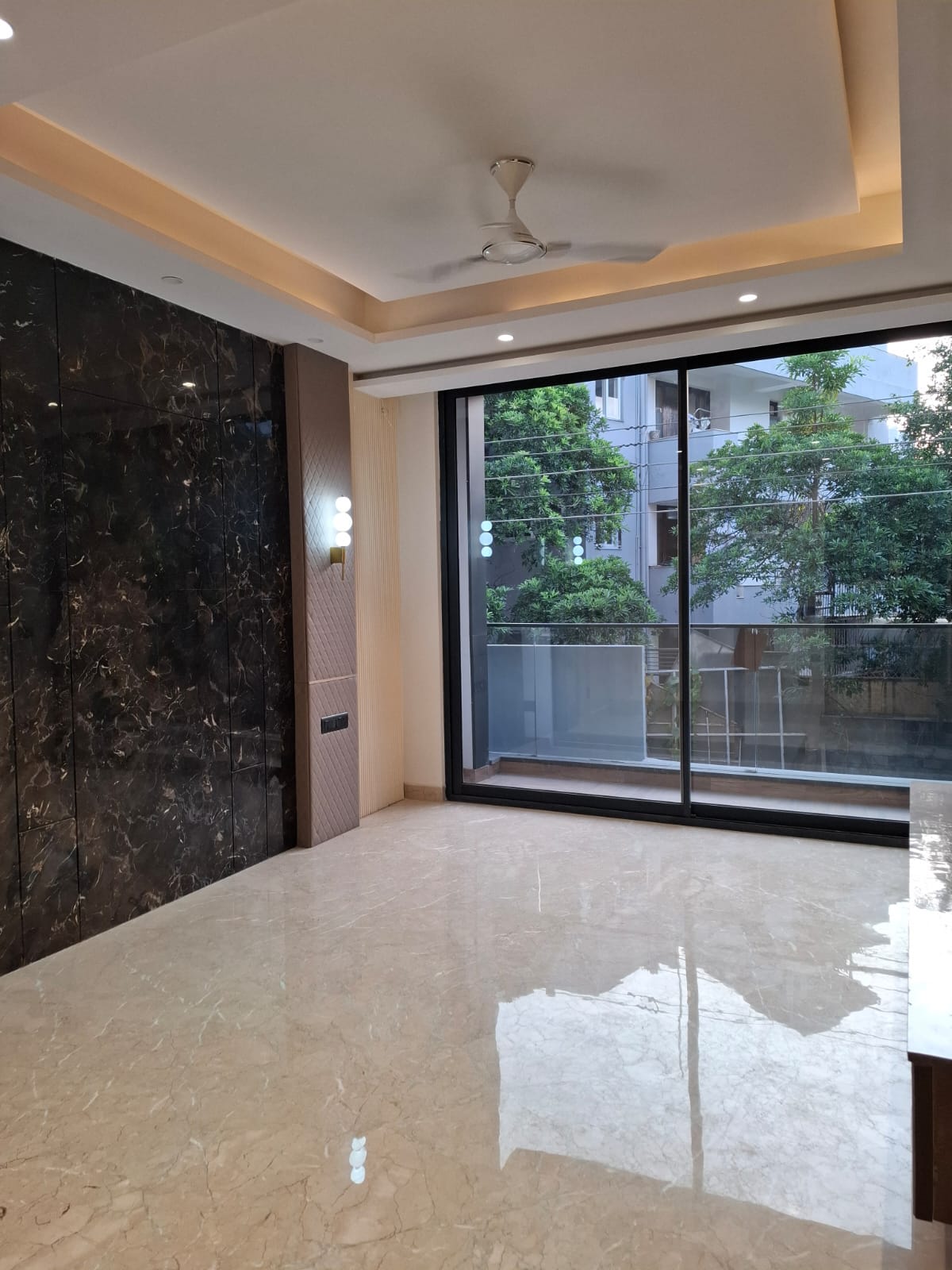 4 BHK + Extra Room Builder Floor For Sale in Nirvana Courtyard