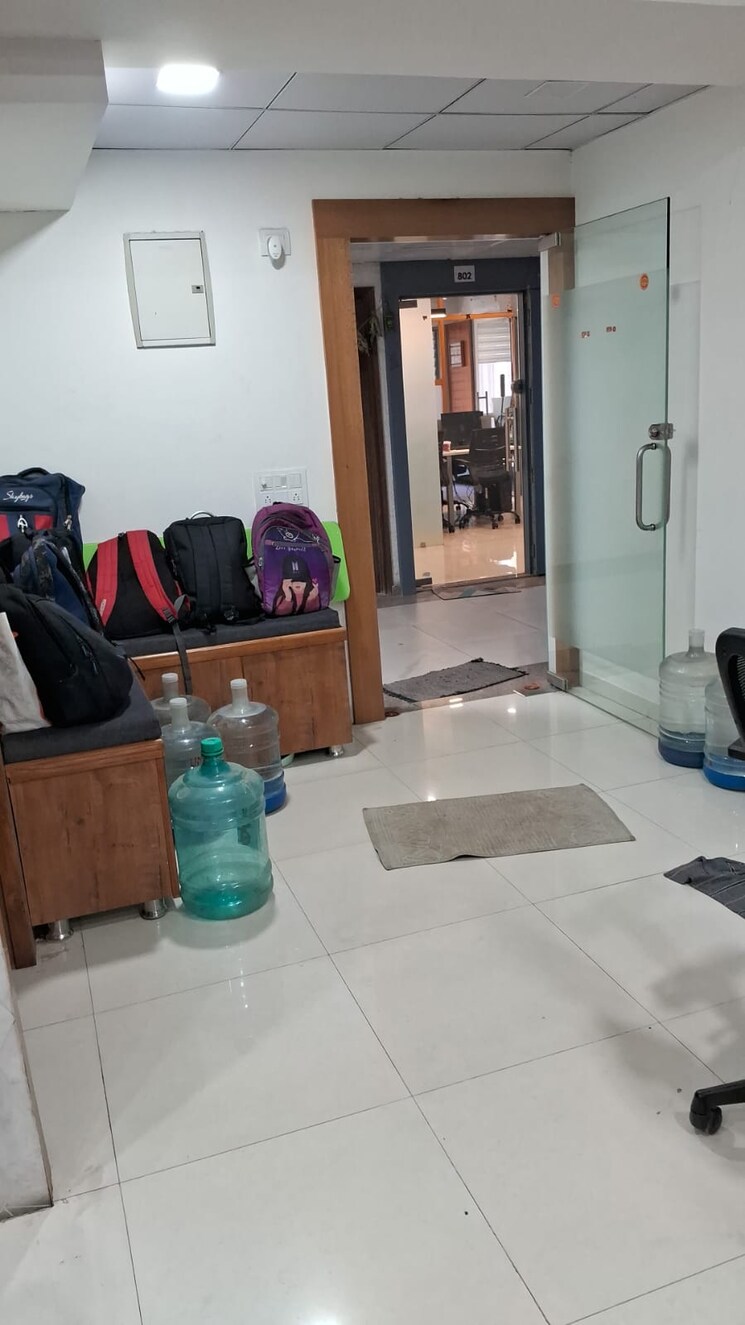 undefined, sola road Commercial Office Space 970 Sq.Ft. In Sola Road Ahmedabad 9470102