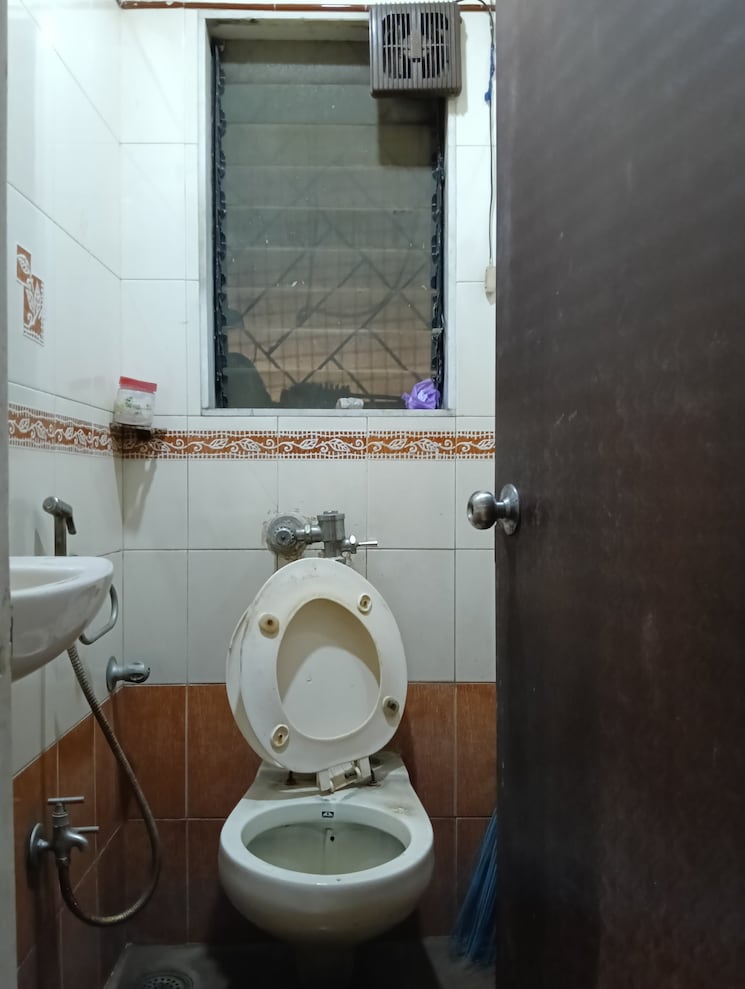 Bathroom, andheri-green-field-towers 1 Bedroom 460 Sq.Ft. Apartment In Jogeshwari East Mumbai 9470114