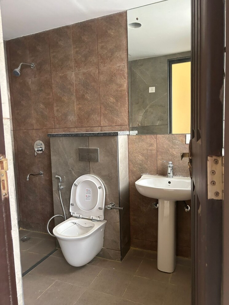 Attached Bathroom, aba-cleo-county 3 Bedroom 1620 Sq.Ft. Apartment In Sector 121 Noida 9470229