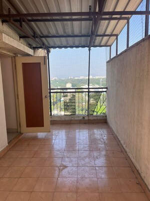 Room in 2 BHK Apartment at Hari Ganga, Yerawada – for Rent