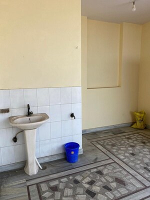 Bathroom in 1.5 BHK Villa at Eldeco Ananda, Sector 48 – for Rent