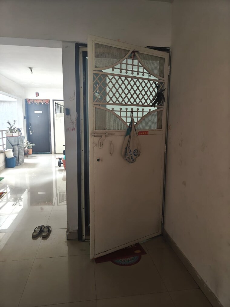 Bathroom, goel-ganga-cypress 1 Bedroom 610 Sq.Ft. Apartment In Tathawade Pune 9470335