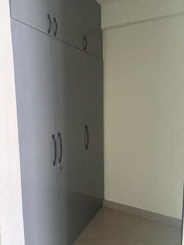 Room in 3 BHK Apartment at JKG Palm Court, Sector 16c Greater Noida – for Rent