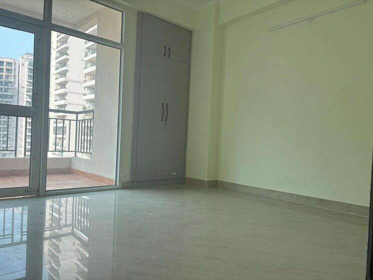 Room, jkg-palm-court 3 Bedroom 943 Sq.Ft. Apartment In Sector 16c Greater Noida Greater Noida 9470350