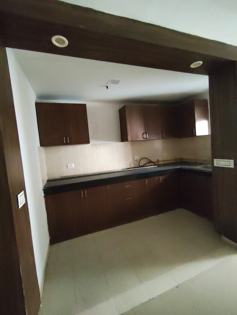 Kitchen, paras-seasons 3 Bedroom 1130 Sq.Ft. Apartment In Sector 168 Noida 9470361