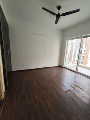 Room in 3 BHK Apartment at Paras Seasons, Sector 168 – for Sale