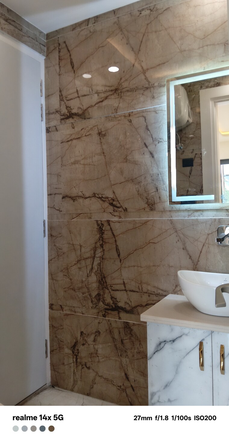 Bathroom, parklands 3 Bedroom 250 Sq.Yd. Builder Floor In Sector 85 Faridabad 9470363