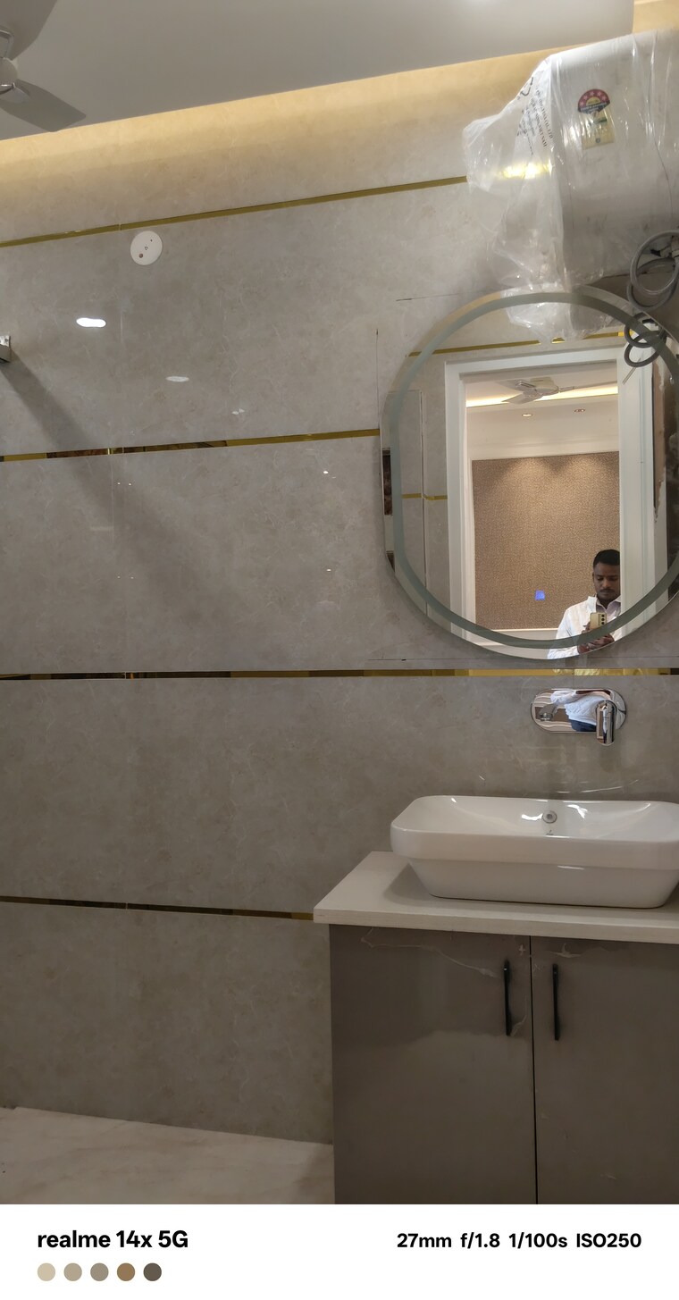 Bathroom, parklands 3 Bedroom 250 Sq.Yd. Builder Floor In Sector 85 Faridabad 9470363