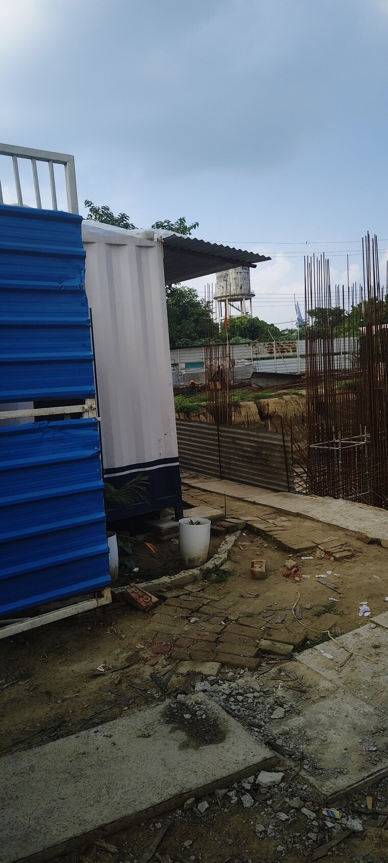 Balcony, vrinda van colony 4 Bedroom 2813 Sq.Ft. Apartment In Vrinda Van Colony Lucknow 9470400