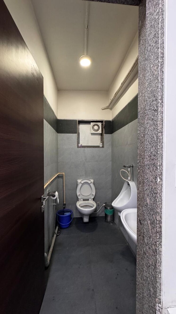 Bathroom, sankalp-iconic-tower Commercial Office Space 1181 Sq.Ft. In Sanidhya Ahmedabad 9470443