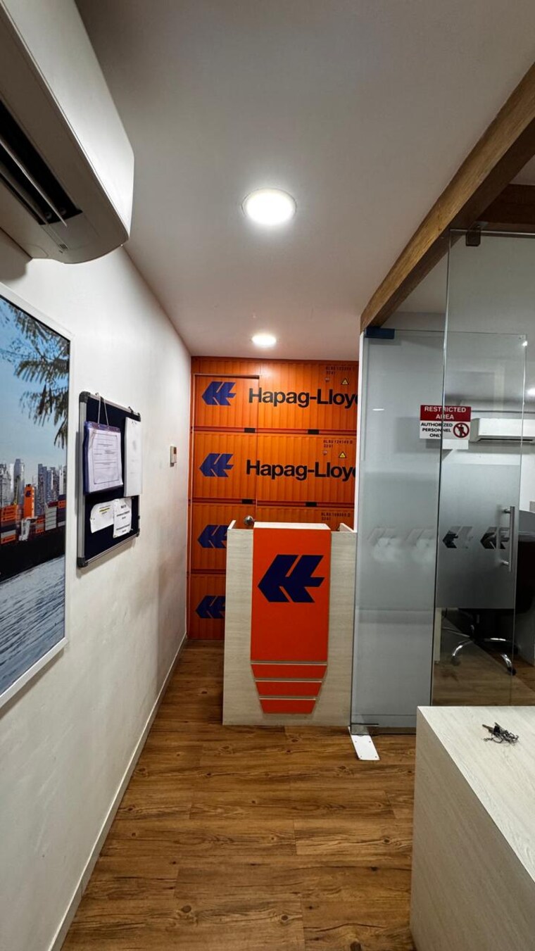 Team Area, sankalp-iconic-tower Commercial Office Space 1181 Sq.Ft. In Sanidhya Ahmedabad 9470443