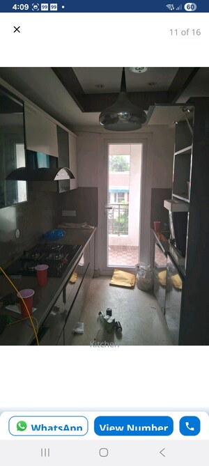 Team Area in 3 BHK Builder Floor at South City 1 – for Sale