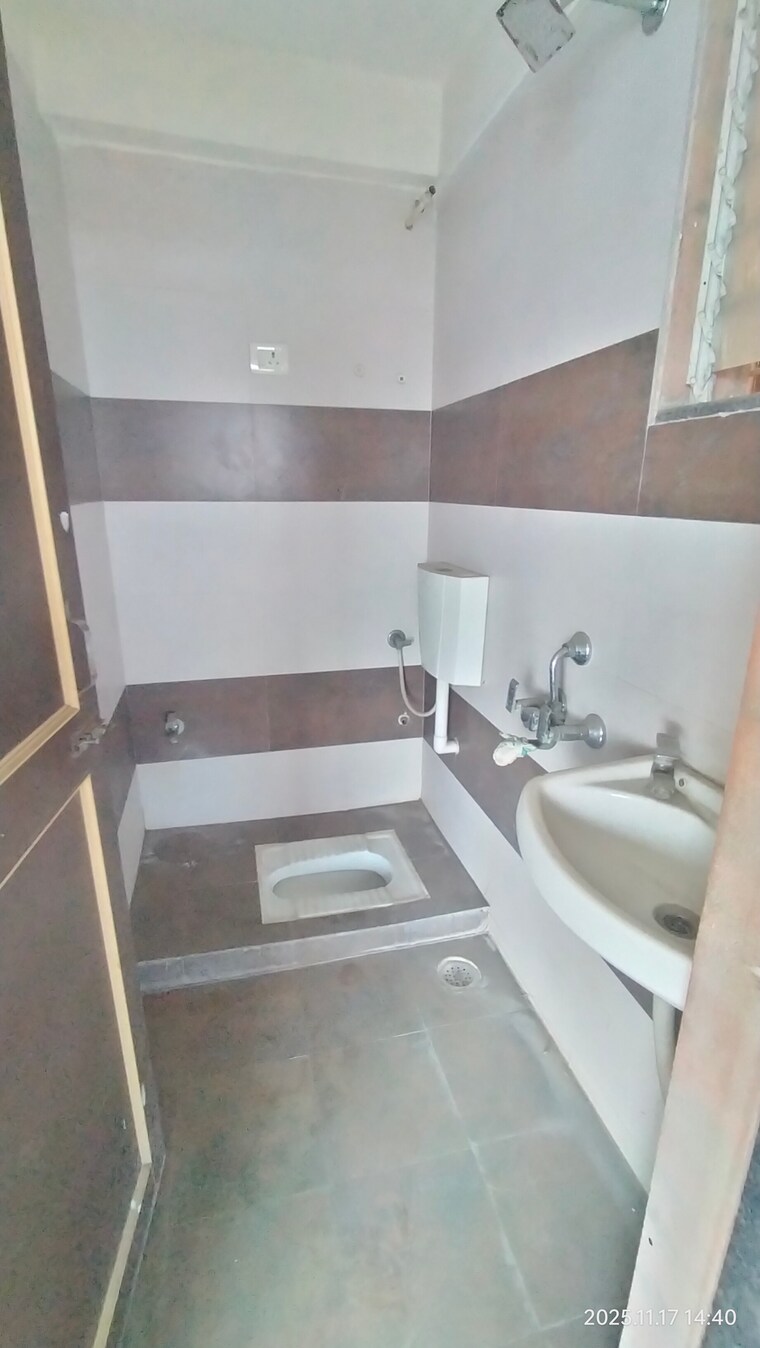 Bathroom, rudis-sunanda-circle 1 Bedroom 550 Sq.Ft. Apartment In Shilphata Thane 9470706